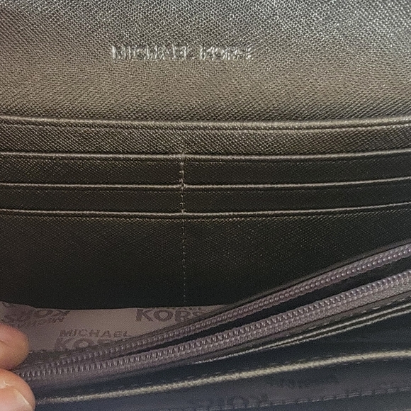 MICHAEL KORS GREY/PEWTER WOMEN'S WALLET - Picture 6 of 7